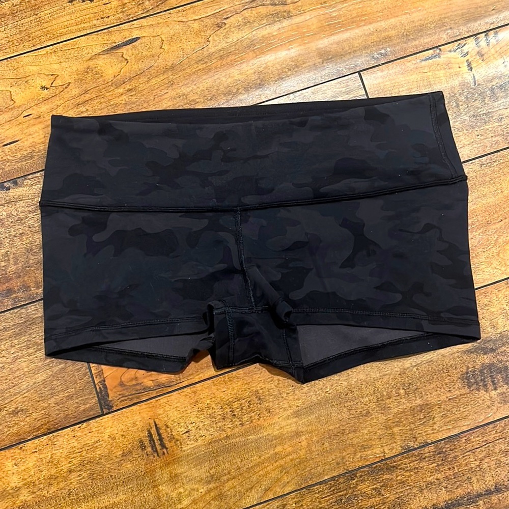 Lululemon spandex shorts